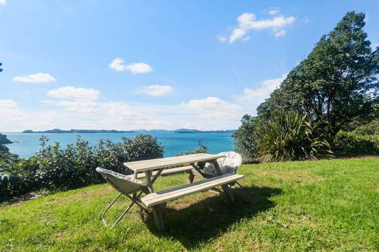 4 Queens View Road Russell_17