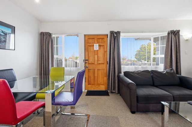 8/102 Tamamutu Street Central_2