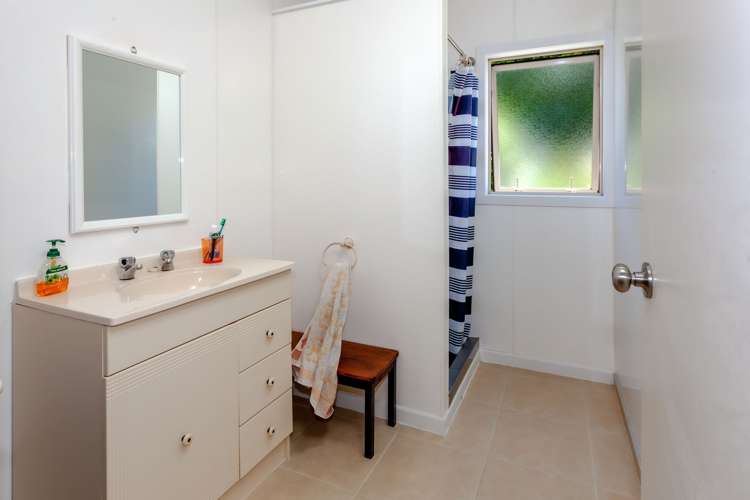 40 Seaview Avenue Te Puru_12