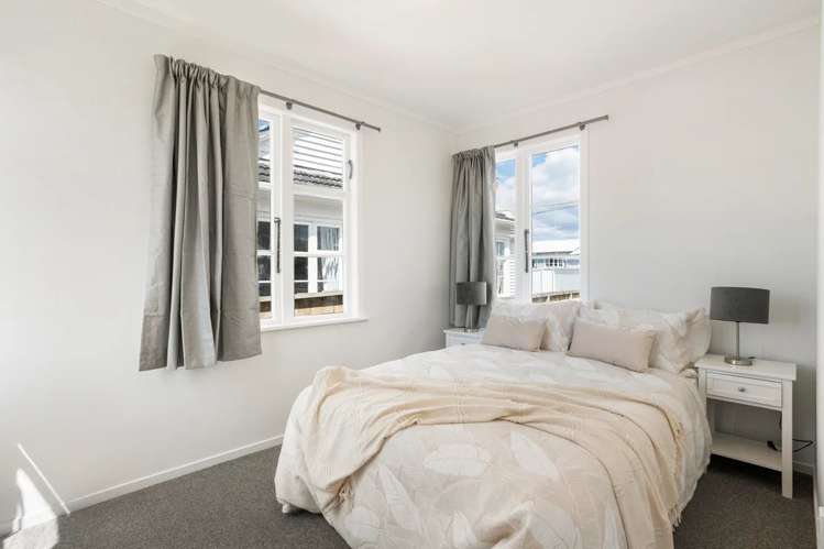 5 Santos Place Onehunga_9
