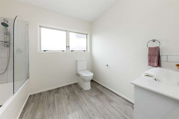 2/7 Barneys Farm Road Clendon Park_9