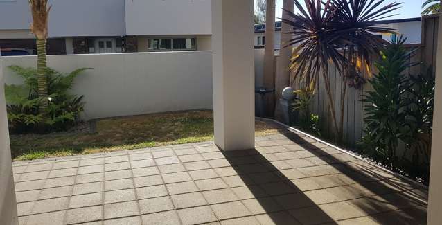 6 Azores Way Welcome Bay_4