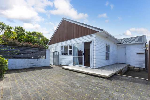 52 Fruitvale Road New Lynn_2