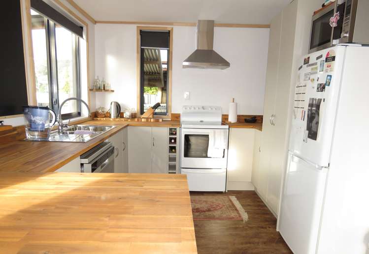 1 Racecourse Road Reefton_24