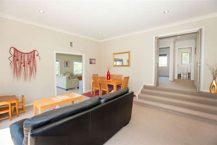 25 Tongariro Drive Aotea_11