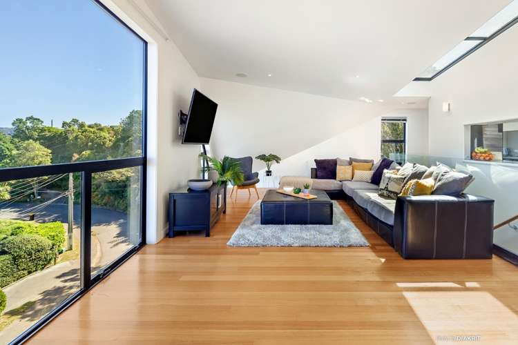 97 Madras Street 11509_3