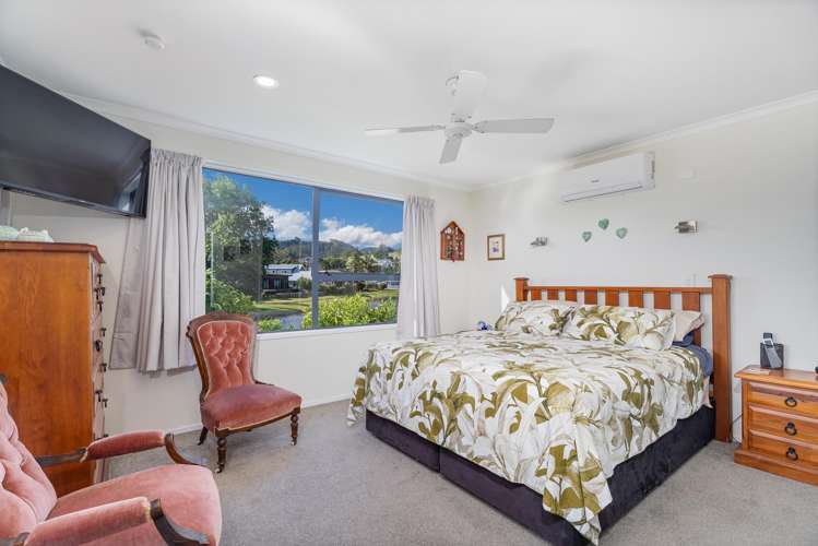 15 Martin Place Cooks Beach_11