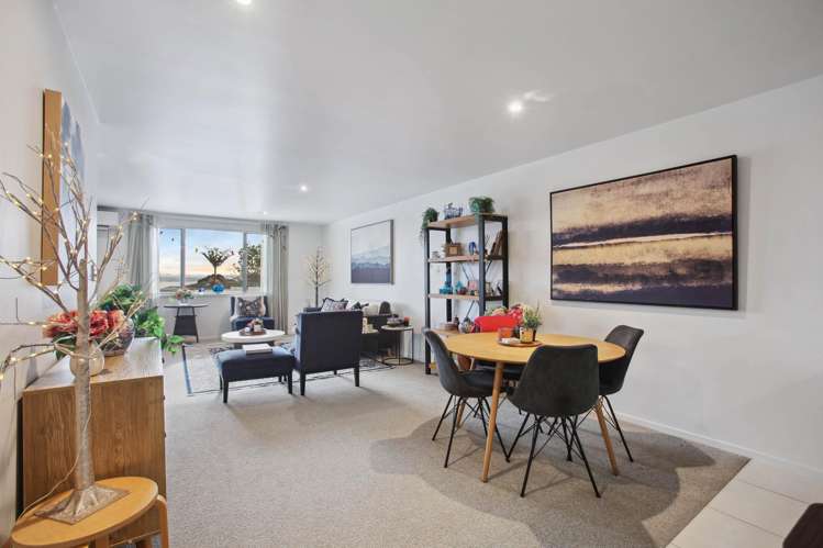 2b/12 Seaway Road Clarks Beach_7