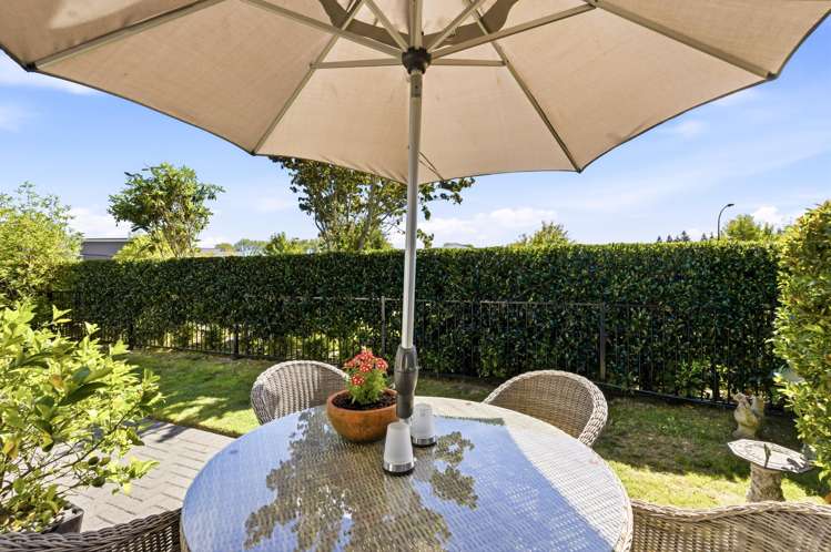 55 Chateau Crescent Rangatira Park_18