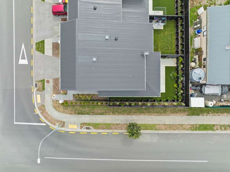 302 Jack Lachlan Drive Beachlands_25