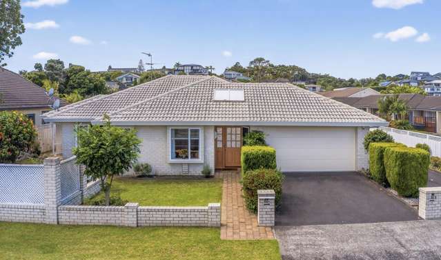 A Well-Presented, Single-Level, Coastal Gem