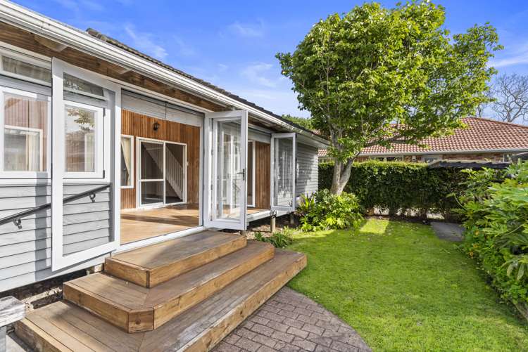 137 Pah Road Royal Oak_14