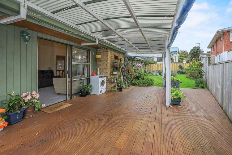 111 Tuhikaramea Road Dinsdale_13