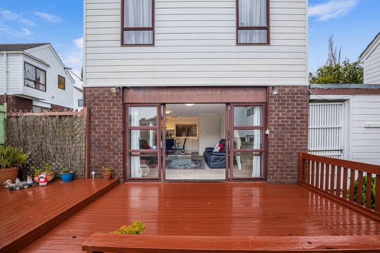 2/31 Arawa Street New Lynn_14