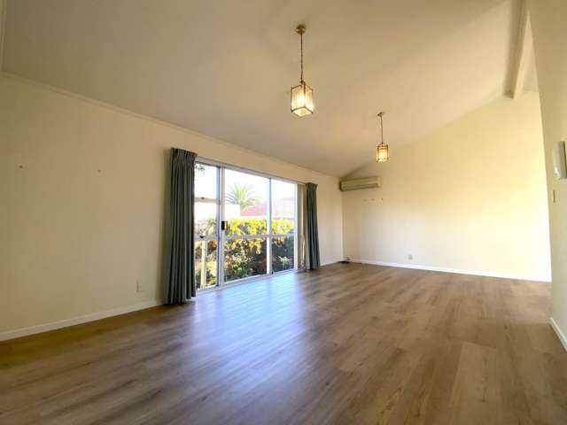 2/77 Nile Road Milford_2