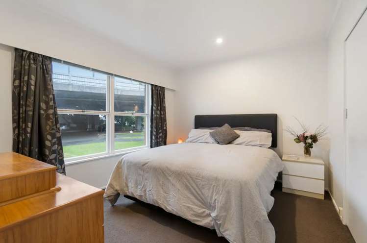 2/10 Princes Street Northcote Point_6
