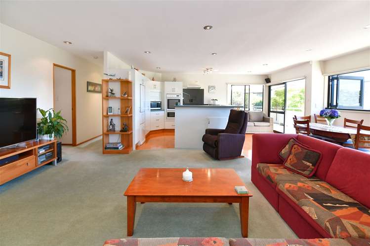 6 Crown Road Tindalls Beach_9