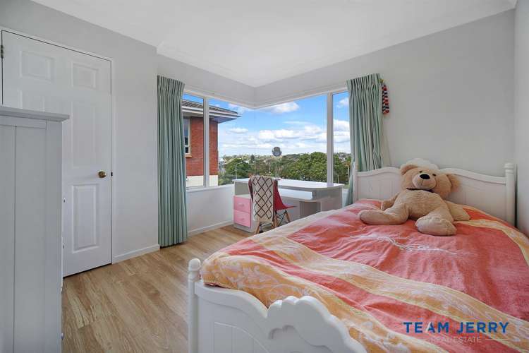 2/9 Mccrystal Avenue Bucklands Beach_13