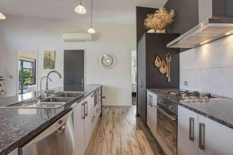 2390 Owaka State Highway Katea_4