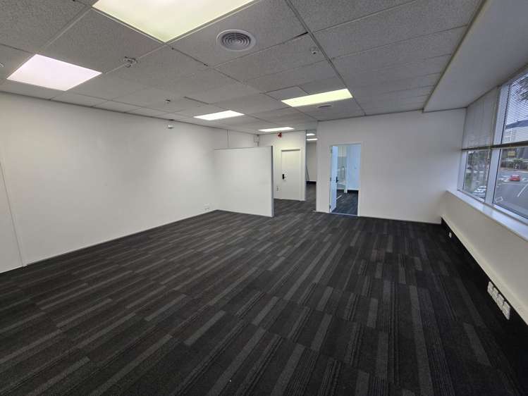 15 Osterley Way Manukau City_5