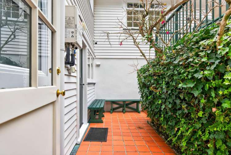 23 Walter Road Eastbourne_32