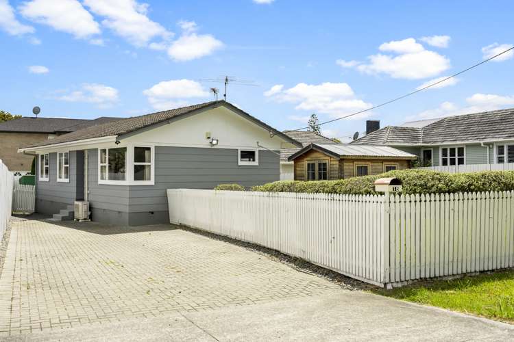 18 Rewarewa Road Te Atatu Peninsula_21