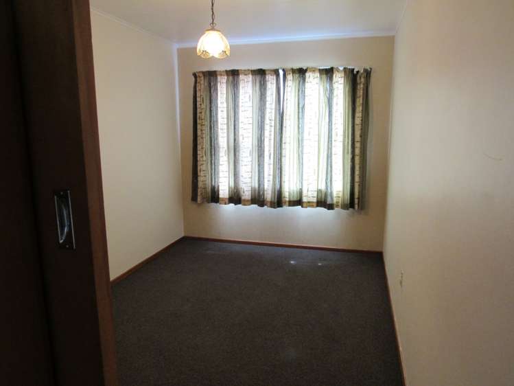 4/42 Egmont Street Hawera_5