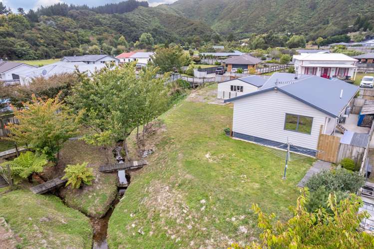 5 Ashburn Road Wainuiomata_20