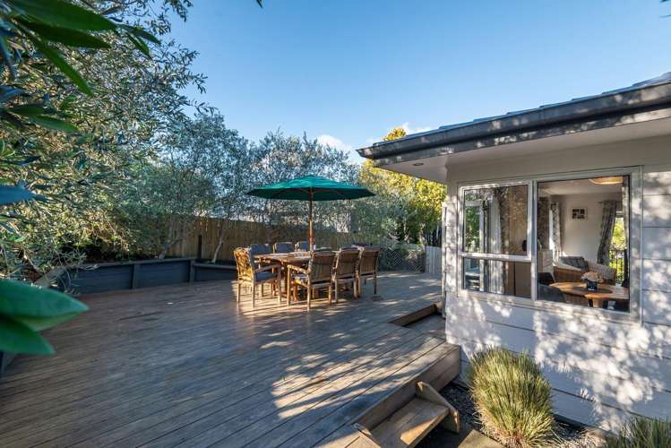 1/6 Phillipa Place Browns Bay_2