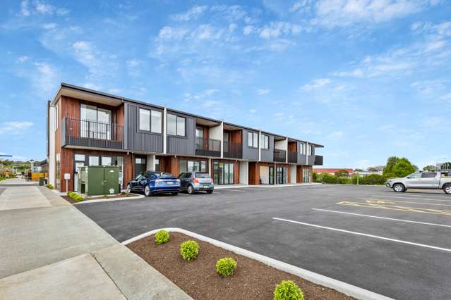 Modern Live & Work |Freehold |New Build
