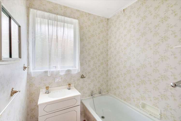 9 Dale Crescent Gore Surrounds_17