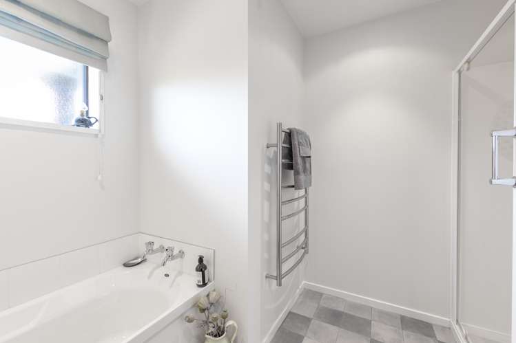 1/14 Gatonby Place Avonhead_12