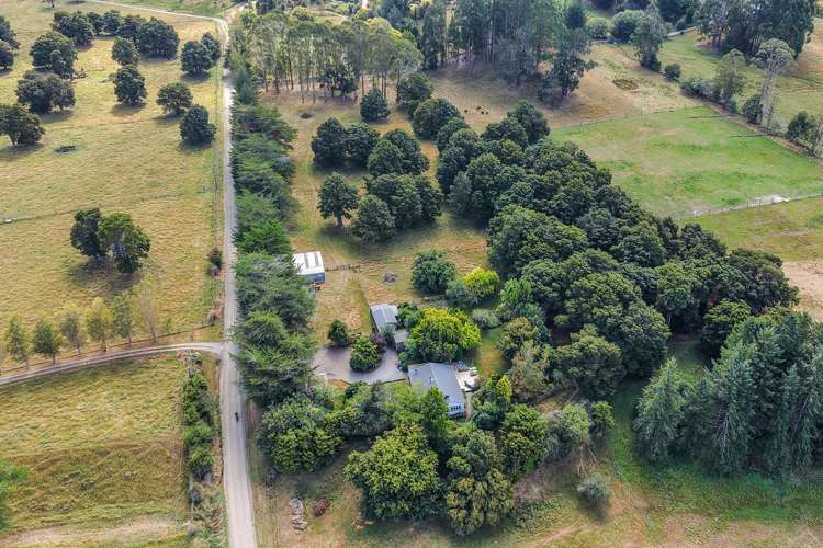 8 Foxhill Cemetery Road Wakefield_18