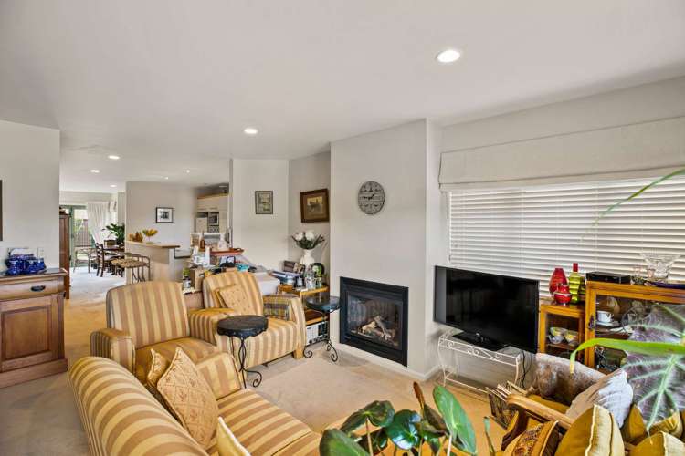 143 Waterside Crescent Gulf Harbour_5