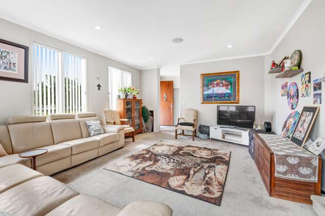 8 Hawaiian Parade Arkles Bay_4