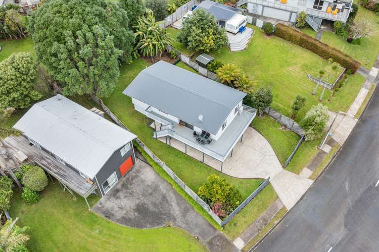 124 Onemana Drive Onemana_12