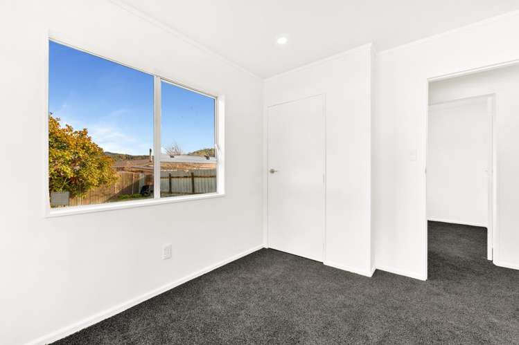1 Weymouth Grove Wainuiomata_18