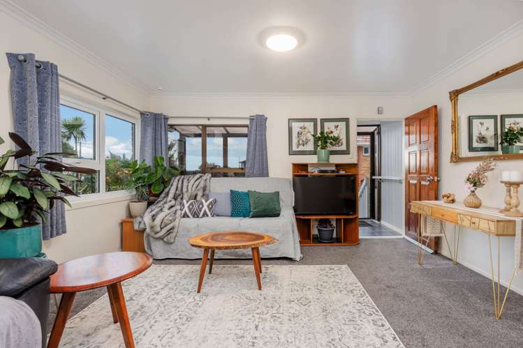 1574 Dominion Road Extension Mt Roskill_8