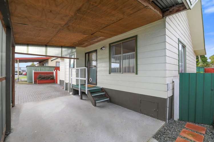 2/153 Spa Road Taupo_14