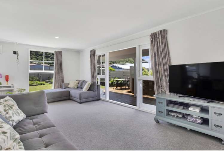 186 California Drive Totara Park_2