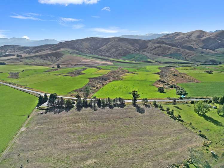 1037 Athol-Five Rivers Highway Lumsden_10