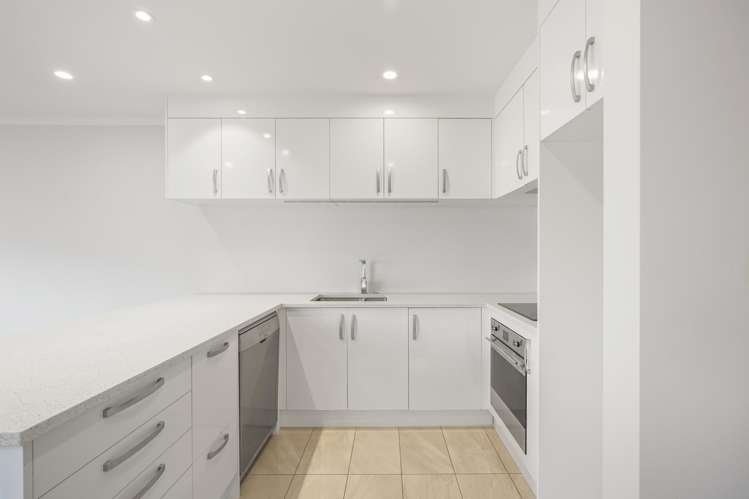 2/13 Crosher Place_4