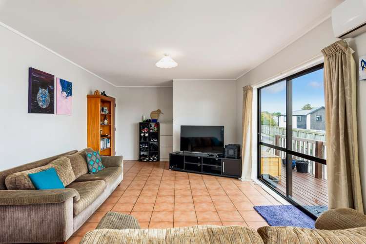 3/6 Harding Avenue Te Atatu South_6