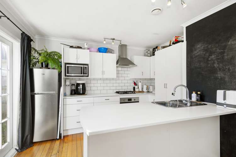 1/13 Atiawa Crescent Waiwhetu_2