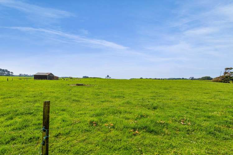 78A Waitoetoe Road Urenui_33