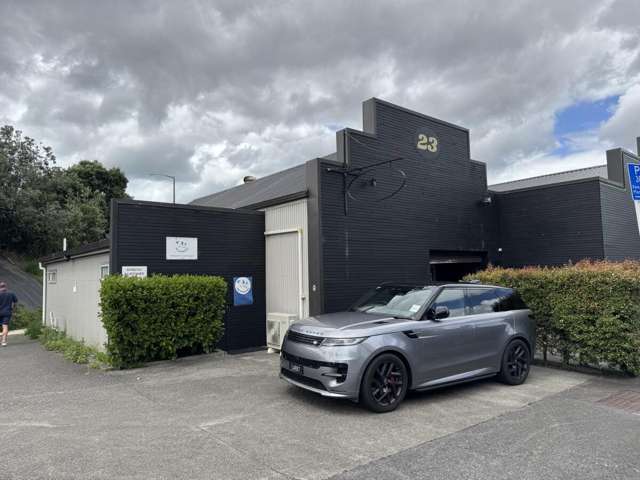 Adaptable 230m&sup2; Retail Tenancy with On‑Site Parking in Ellerslie