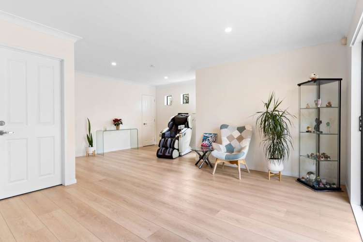 7 Oakville Avenue Flat Bush_23