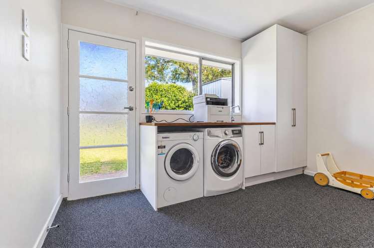 12 Rene Place Sunnyhills_26
