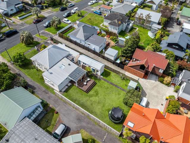 1/3 Aramoana Avenue Devonport_2