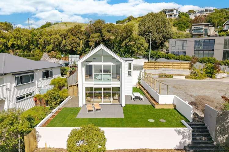 2/1 The Brae Mt Pleasant_24